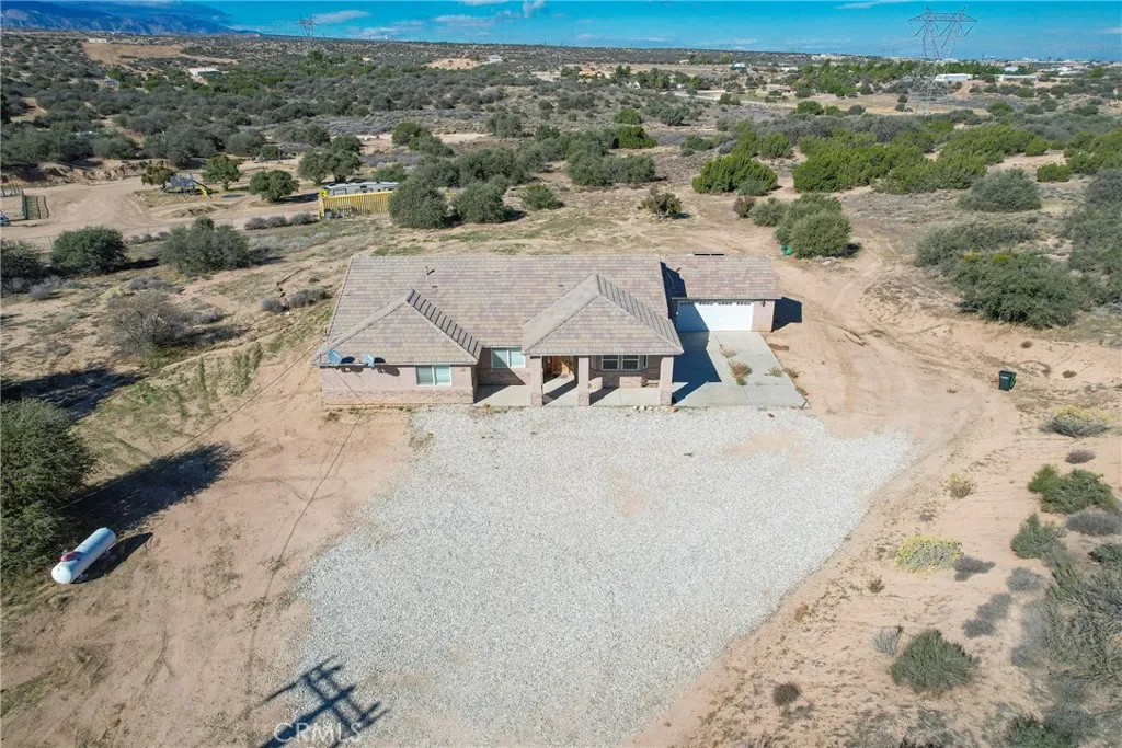 5378 Bellflower Street, Oak Hills, California 92344 home-pic-5